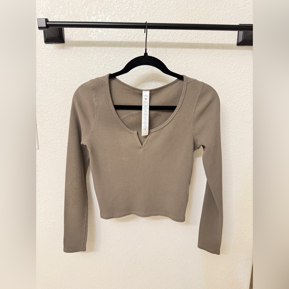 NOWT Lululemon Cotton-Blend Henley Long-Sleeve Shirt - Picture 4 of 7